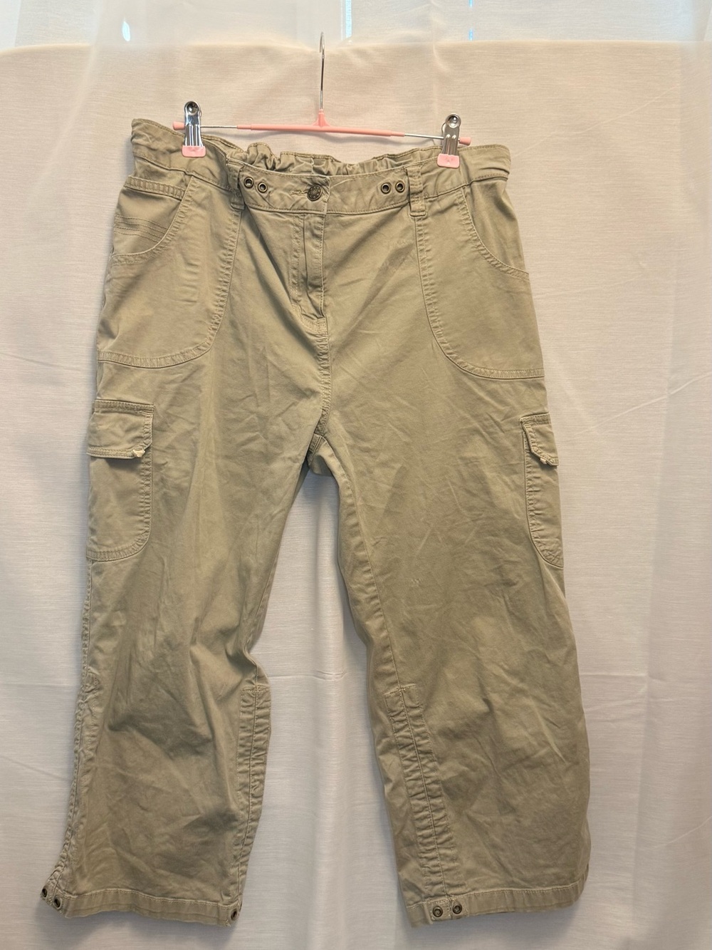 Women’s vintage Cargo Pants in Khaki